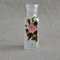 firkantet-glas-flaske-lyserød-rose-grønne-blade-bemalet-dekoration-gammel-glasflaske